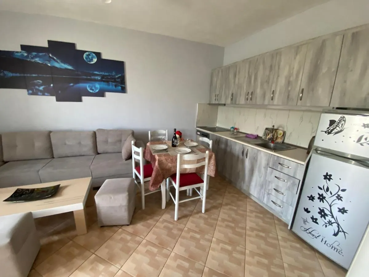 Full Moon Apartments Ksamil
