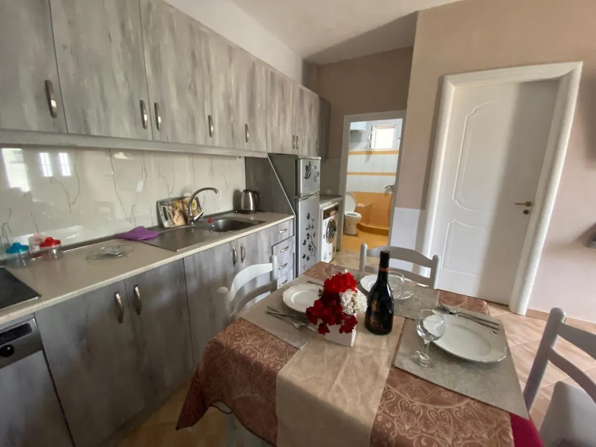 Full Moon Apartments Ksamil