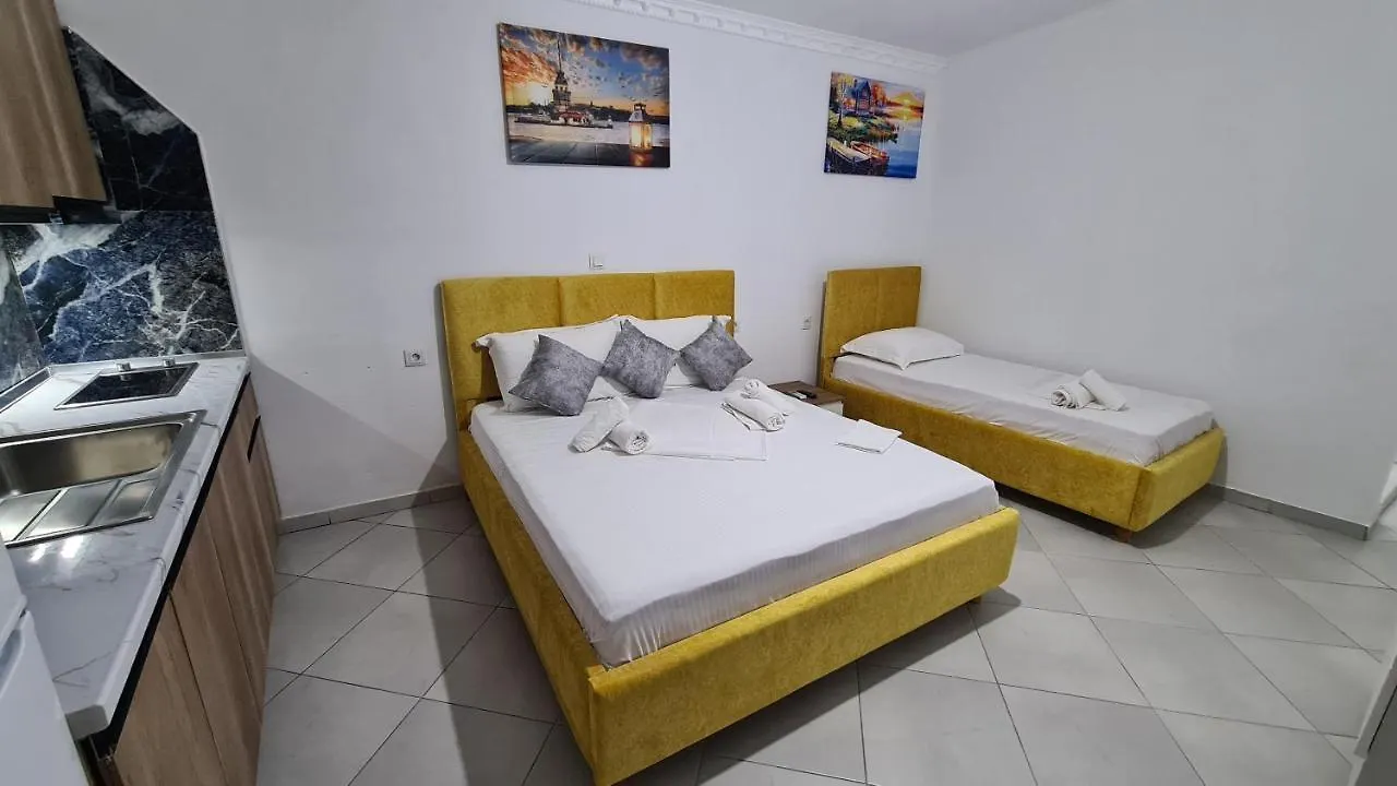 Full Moon Apartments Ksamil