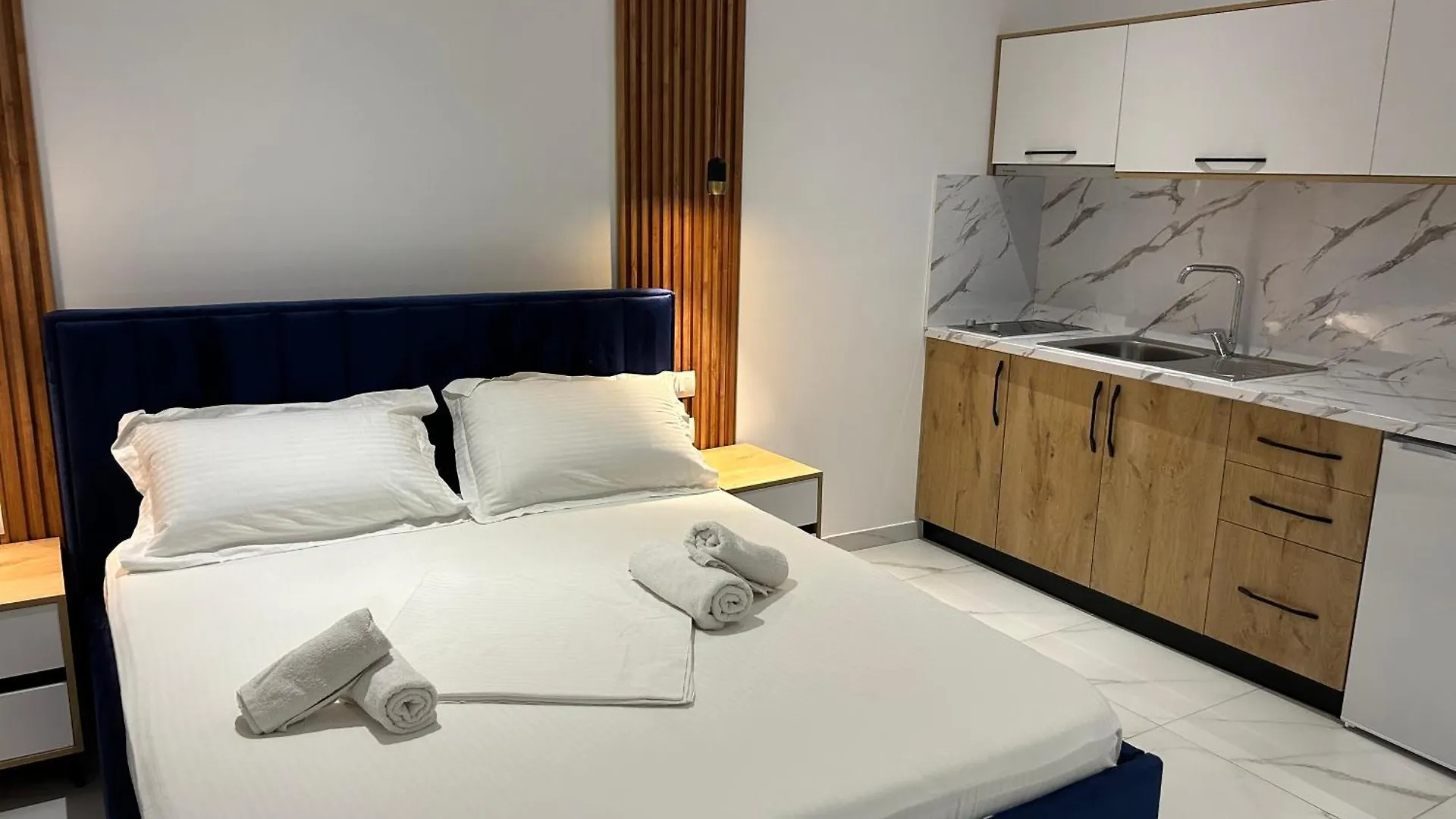 Full Moon Apartments Ksamil