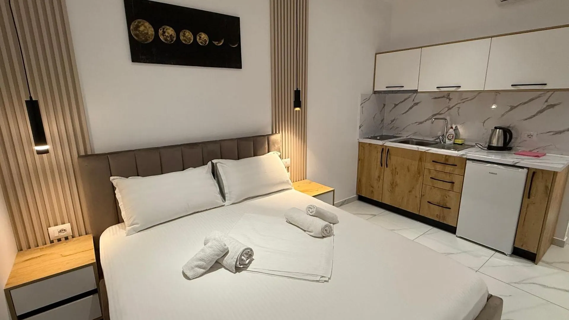 Full Moon Apartments Ksamil