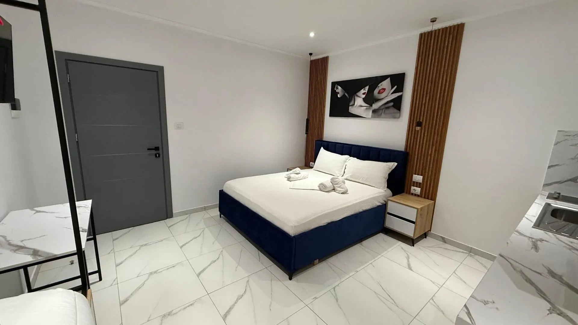 Full Moon Apartments Ksamil