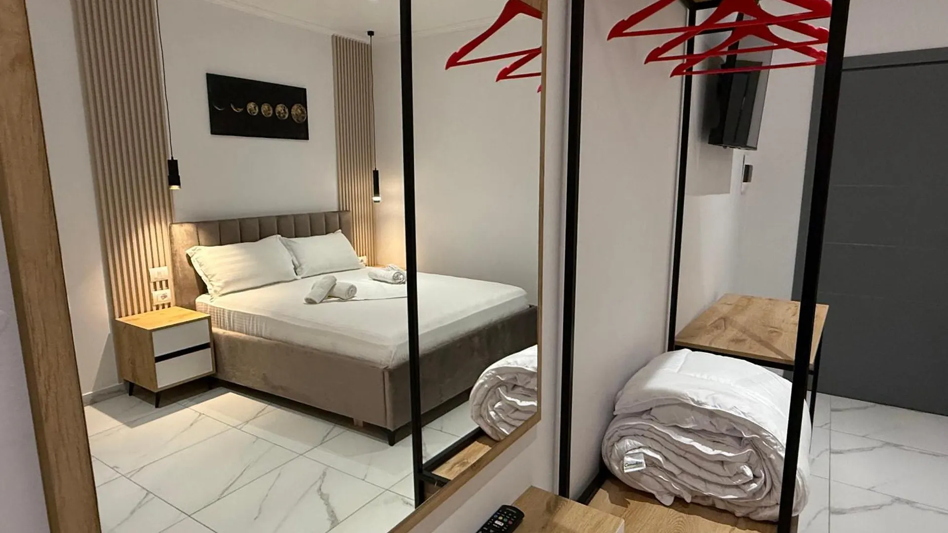 Full Moon Apartments كساميل ألبانيا